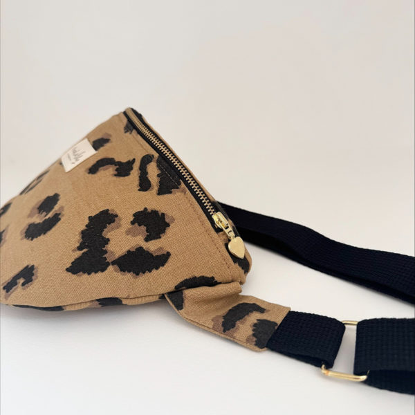 sac-banane-imprime-leopard