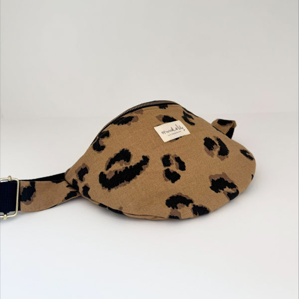 sac-banane-imprime-leopard1