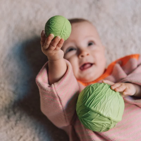 veggie-salad-sensory-balls-3