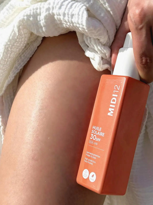 HUILE-SOLAIRE-SPF30-PEAU.webp1
