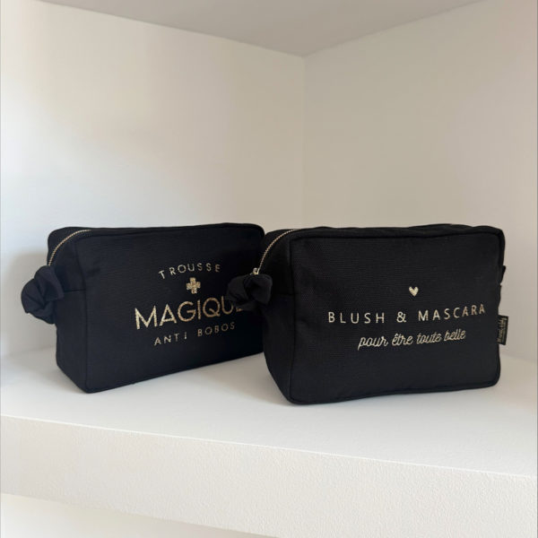 grande-trousse-de-toilette-blush-et-mascara-noire2