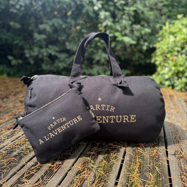 pochette-noire-partir-a-l-aventure1