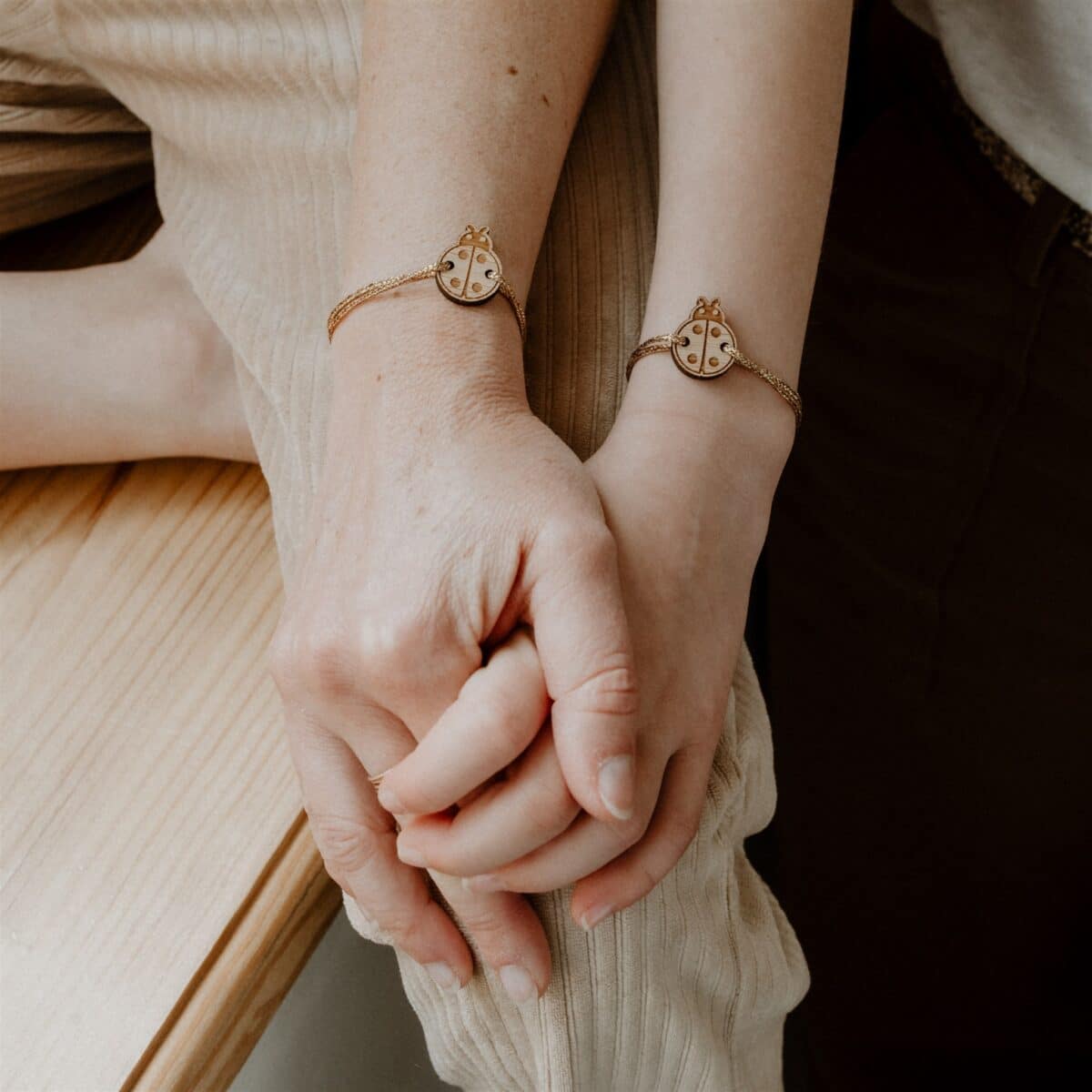 Bracelet-coccinelle-Les-Petites-Hirondelles-1-scaled