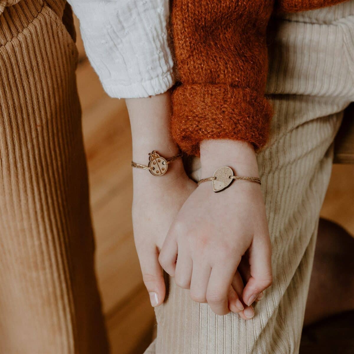 Bracelet-herisson-coccinelle-Les-Petites-Hirondelles-2-1-scaled