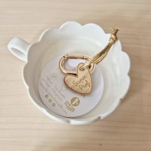 Les Petites Hirondelles – Porte clé coeur doré – Super prof