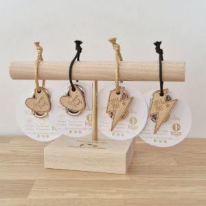 Les Petites Hirondelles – Porte clé éclair vert – Super prof