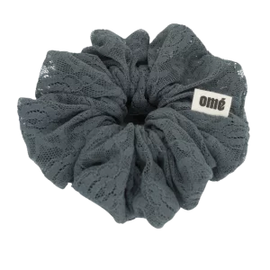 Omé – Chouchou – Le Gris en dentelle