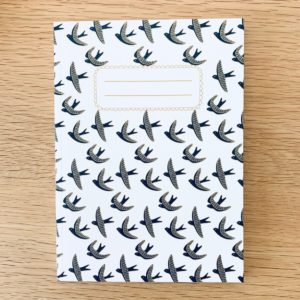 Les petites hirondelles – Carnet en papier, feuilles blanches A5 – Hirondelles
