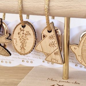 Les Petites Hirondelles – Porte clé médaillon doré – Merci