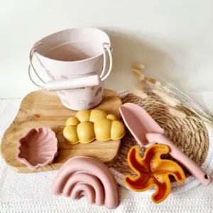 Rammelaartje – Seau en silicone avec accessoires – Rose arc-en-ciel