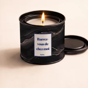 Styley – Bougie Fleurs de cerisier –  »Barrez-vous de chez moi »