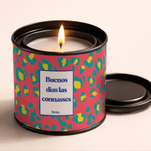 Styley – Bougie Fleurs de cerisier –  »Buenos días las connasses »