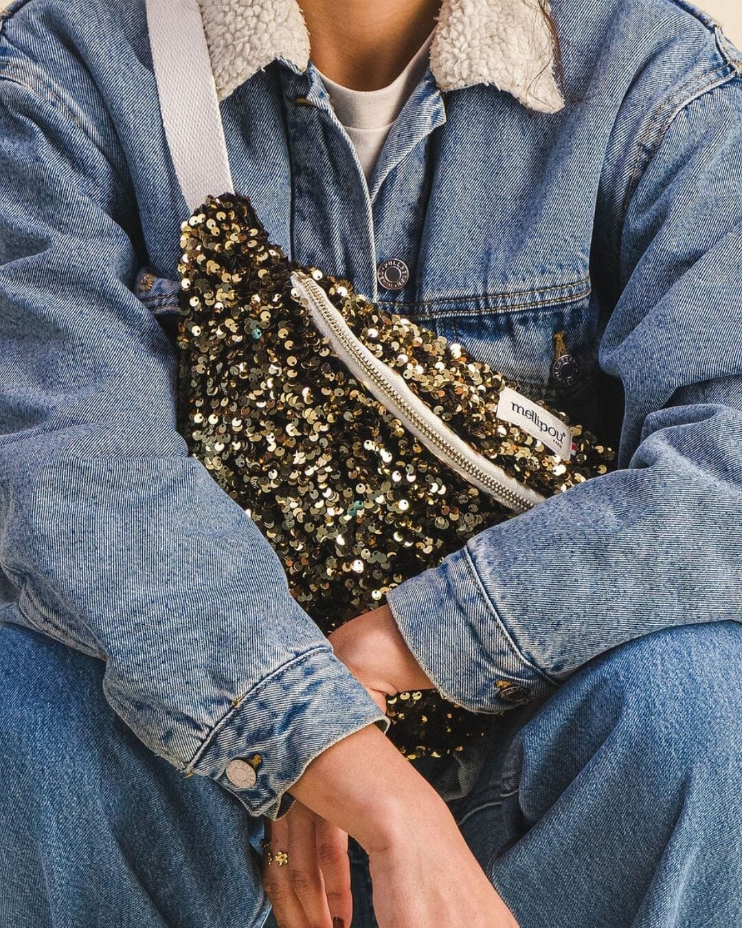 banane-sequins-dore-sac-langer